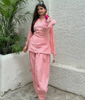 Radiating Charm in Fashionable Moments