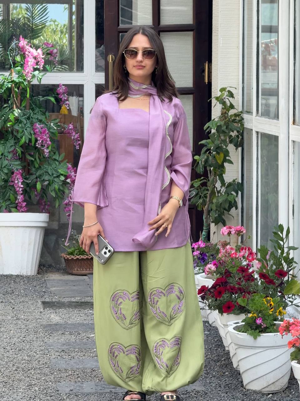 Stylish Contrast Purple Top  Green Bottoms
