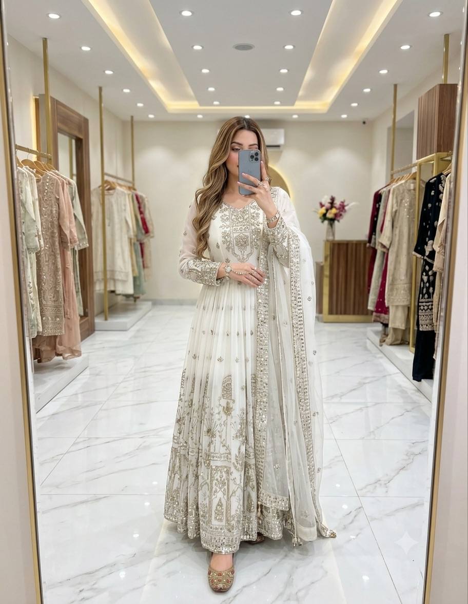 Graceful Anarkali Suit for Special Occasions
