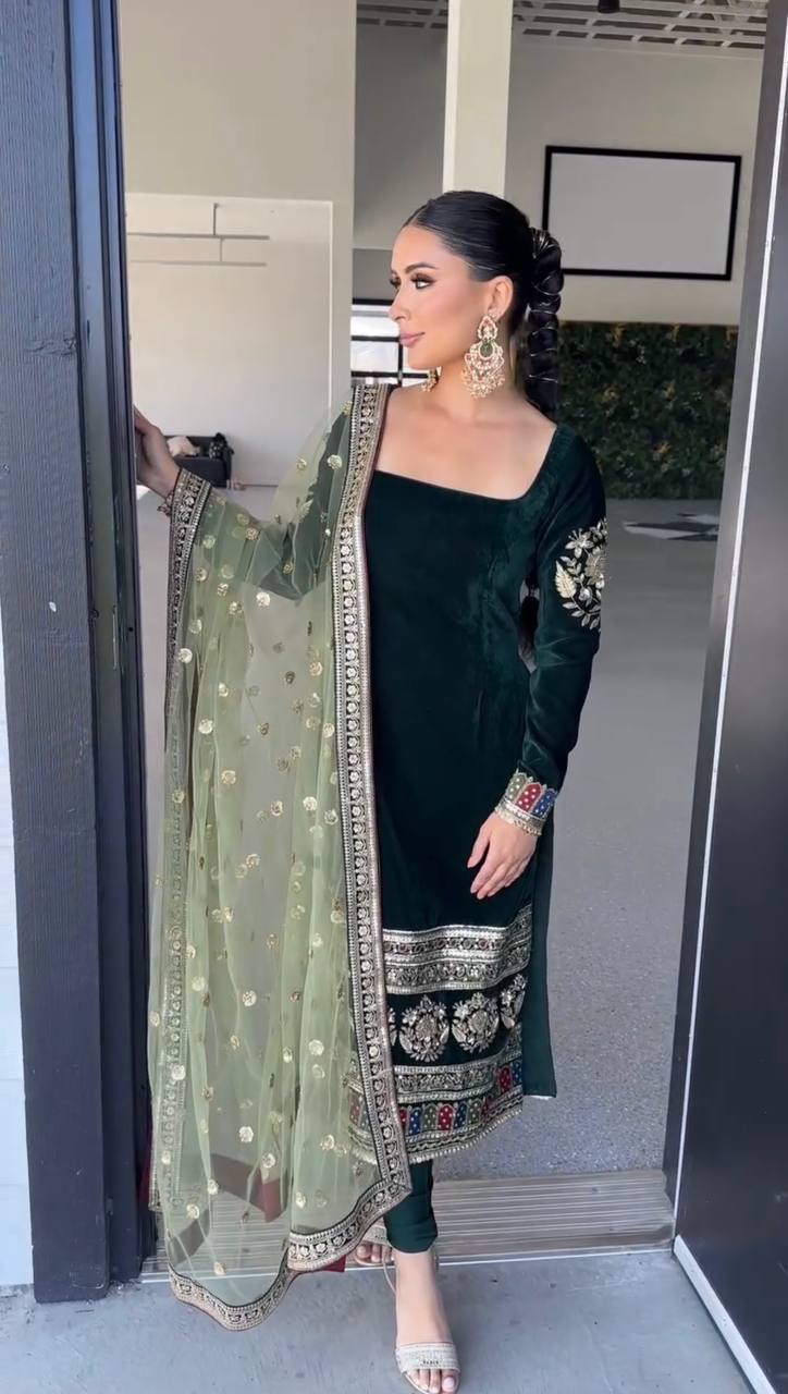 Regal Emerald Velvet Festive Ensemble