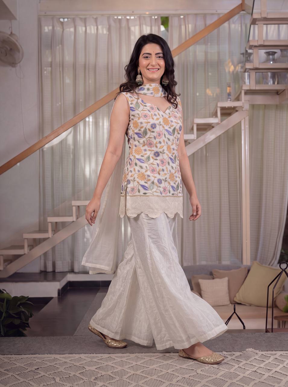Radiant White Versatile Women's Outfit Line