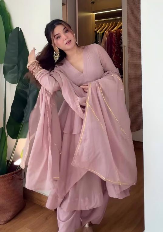 Chic Elegance Stunning Pink Outfit