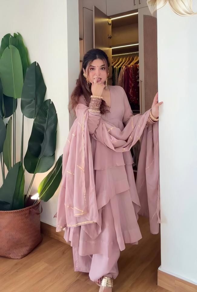 Chic Elegance Stunning Pink Outfit