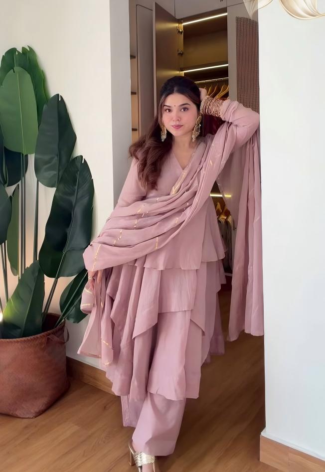 Chic Elegance Stunning Pink Outfit