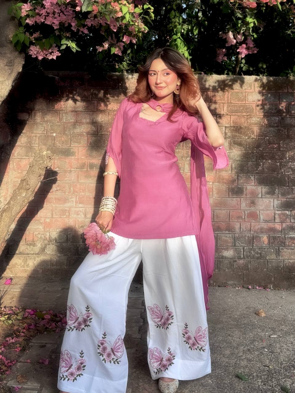 Modern Muse Walk with Effortless Charm