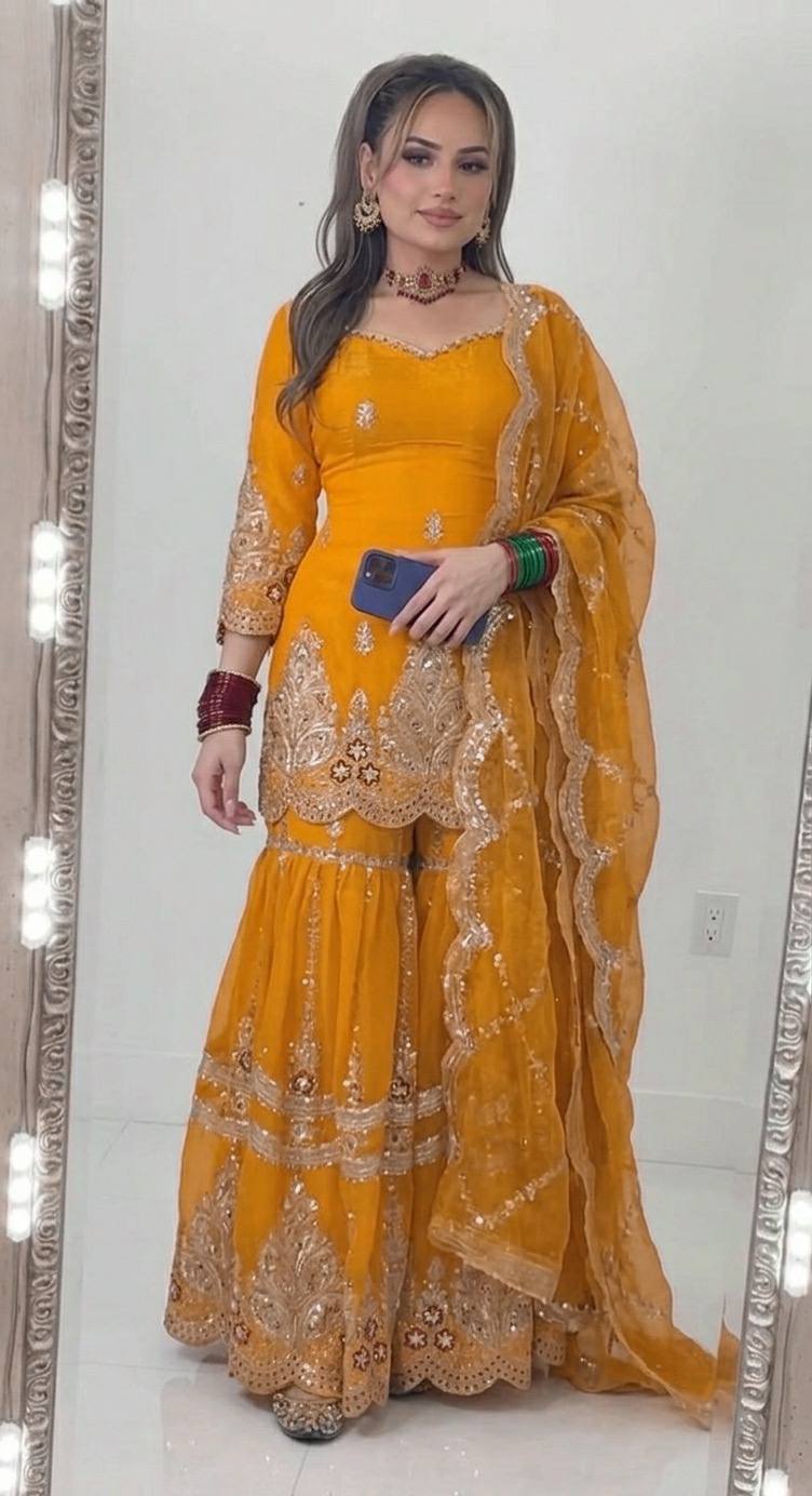 Stylish Selfie Illuminate Your Orange Look