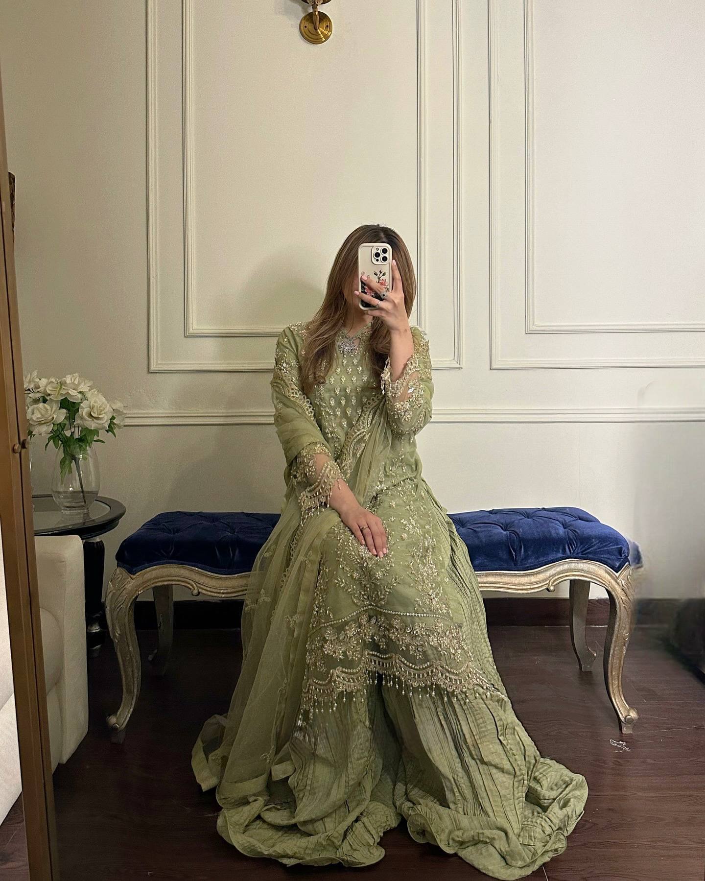 Timeless Fashion for Stunning Self-Portraits