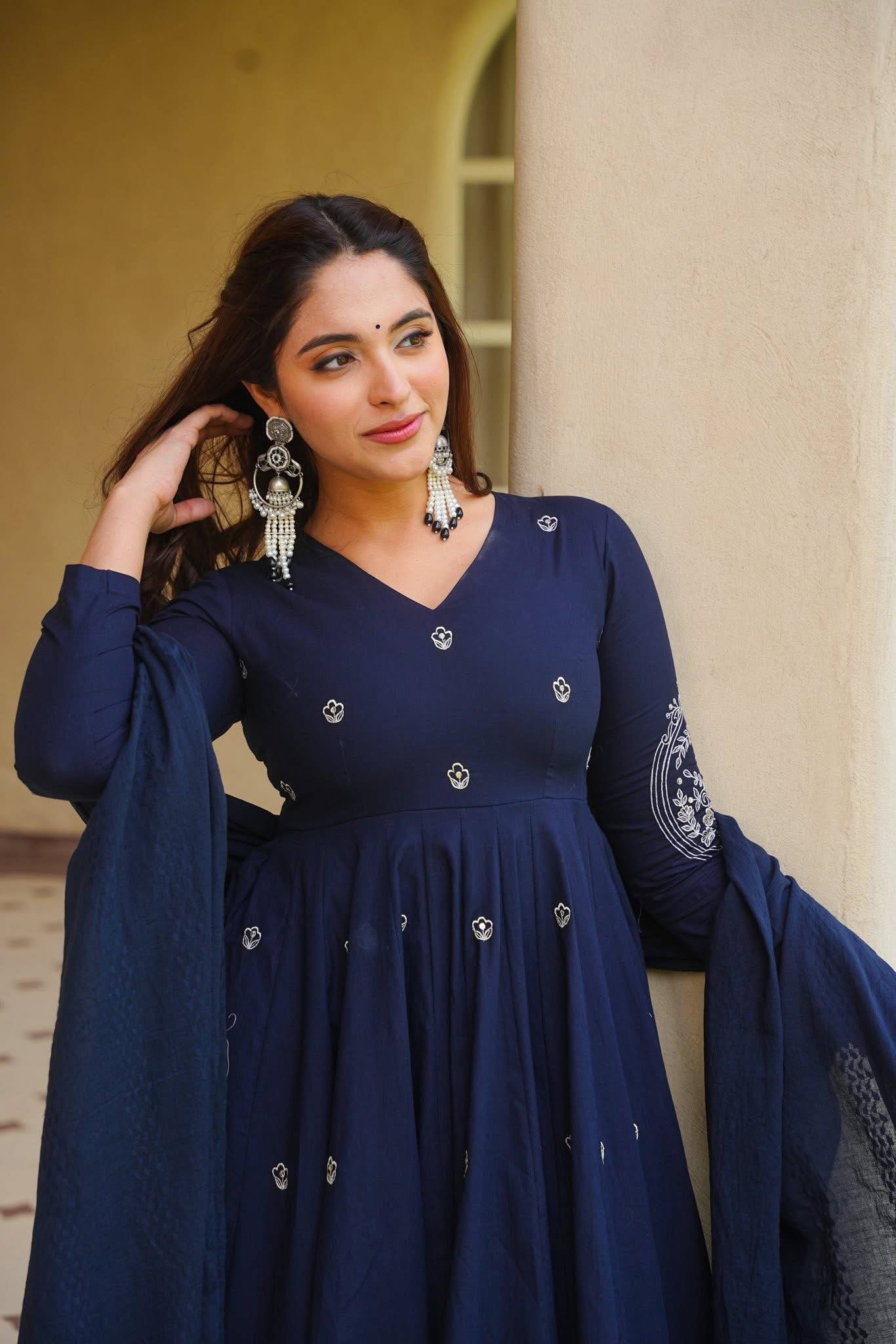 Elegant Navy Dress for Timeless Charm