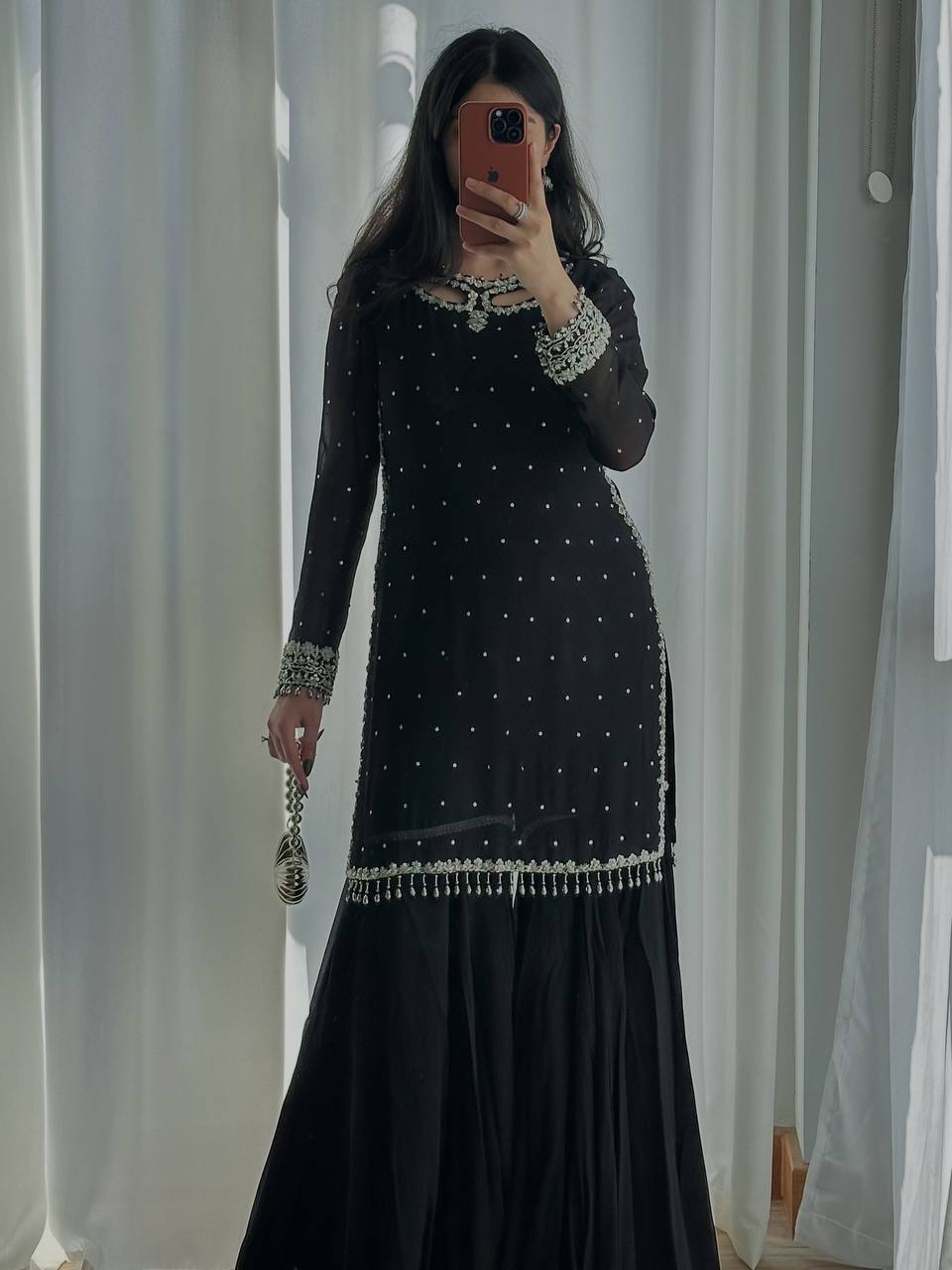 Stylish Reflections of Confidence and Grace