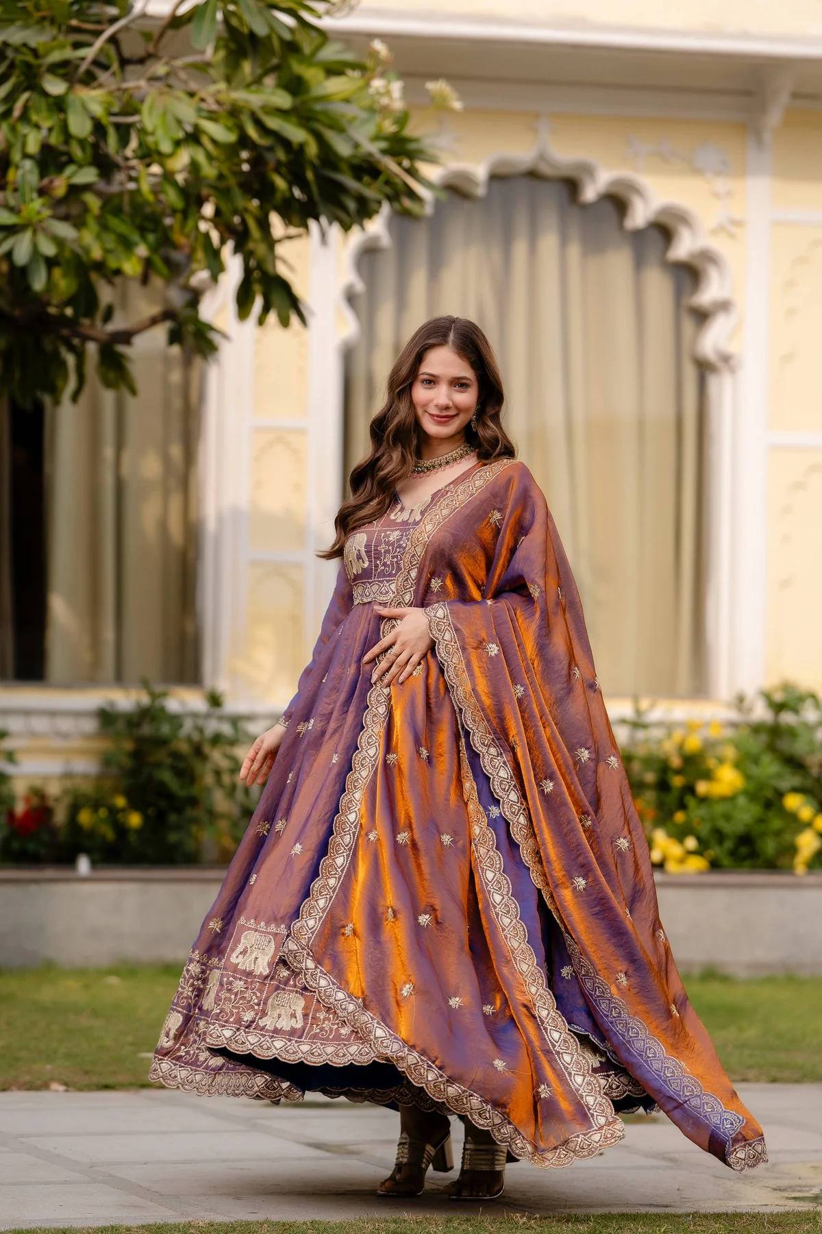 Graceful Traditional Dress For Women