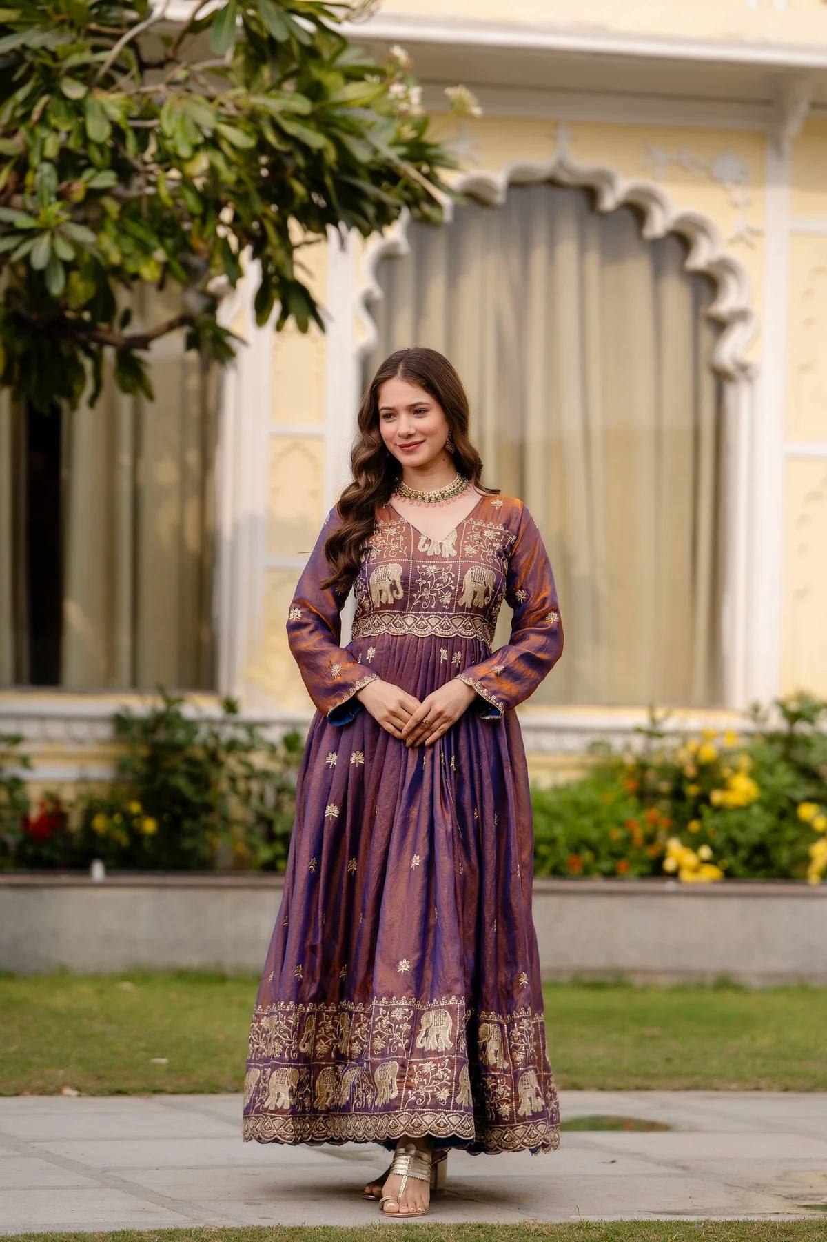 Graceful Traditional Dress For Women