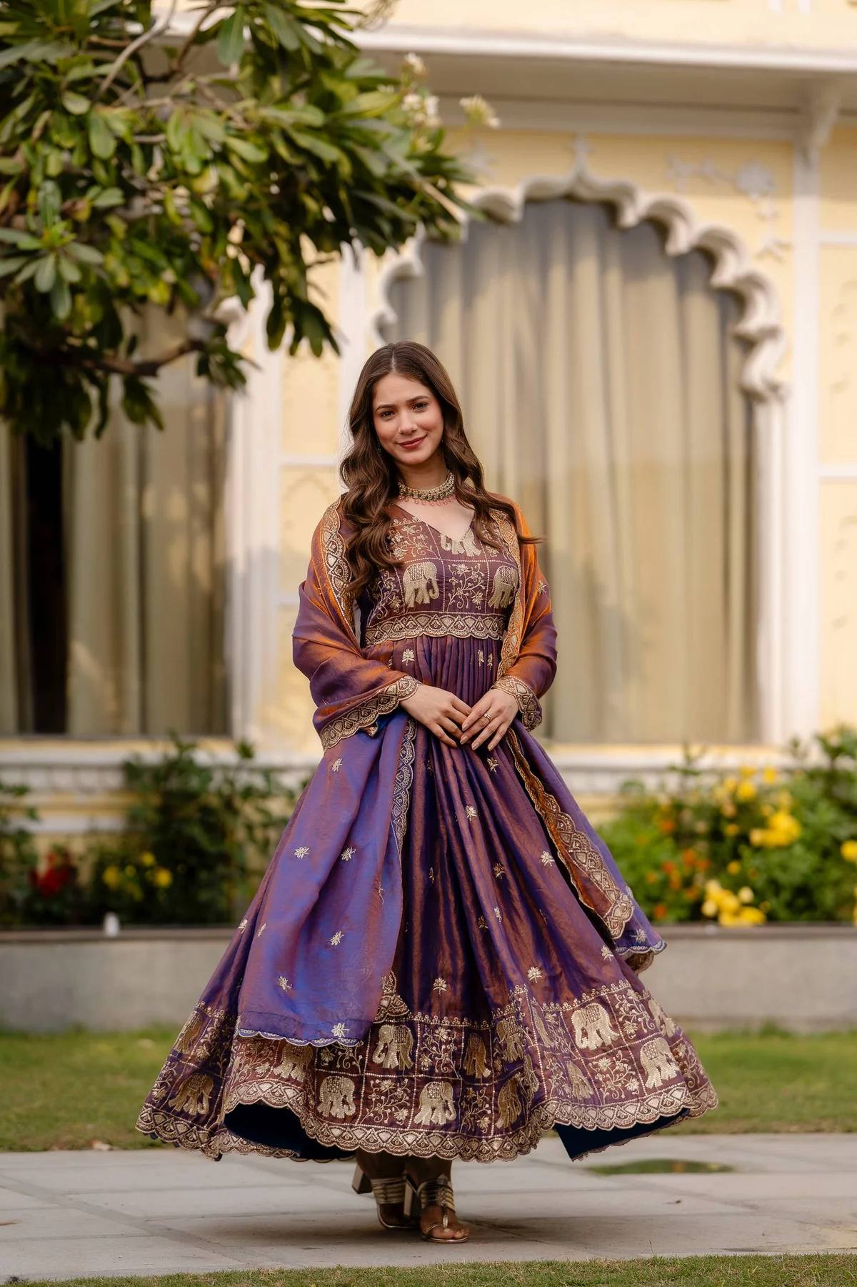 Graceful Traditional Dress For Women