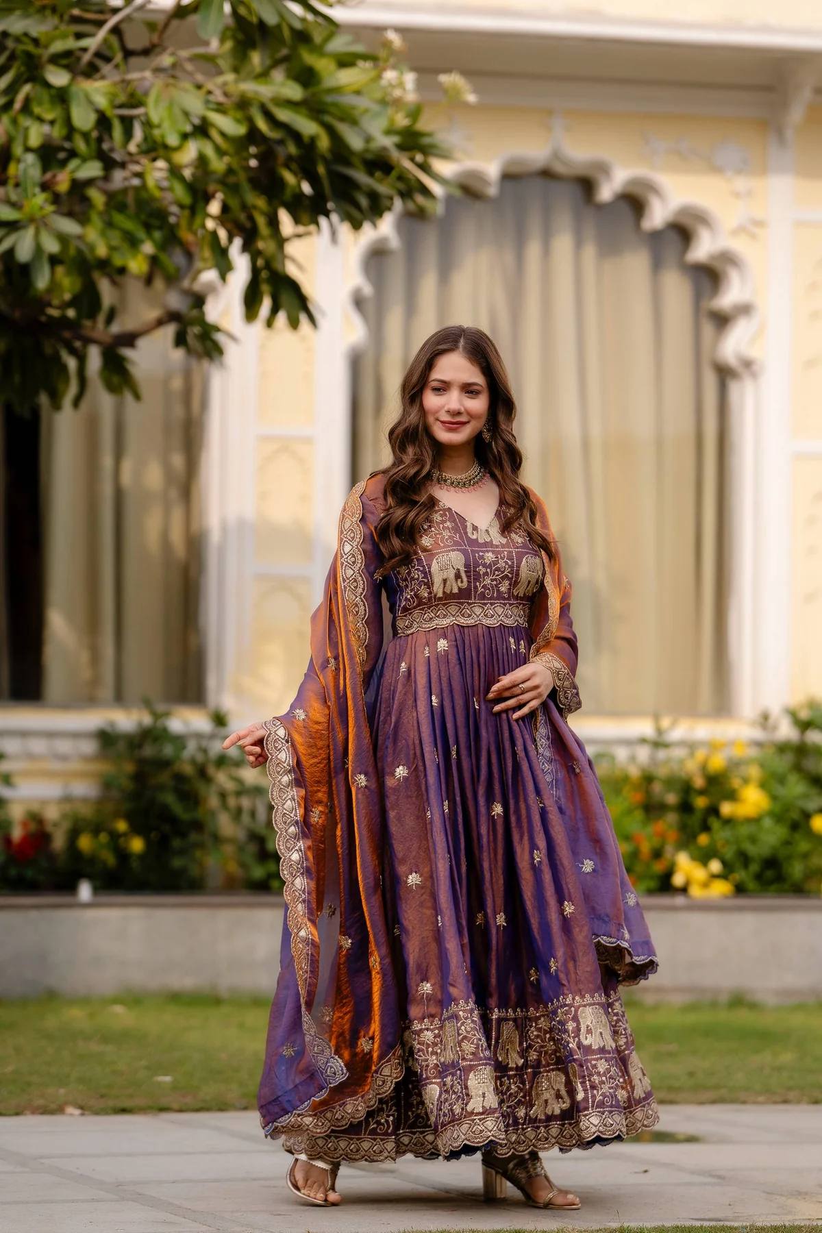Graceful Traditional Dress For Women