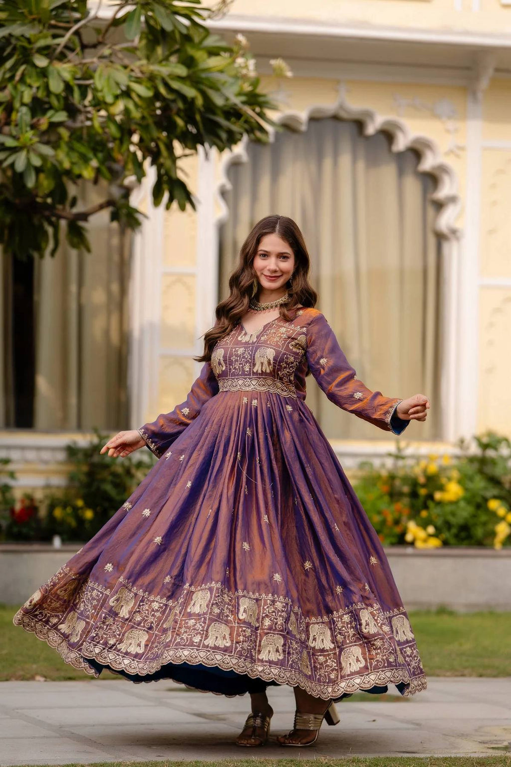 Graceful Traditional Dress For Women