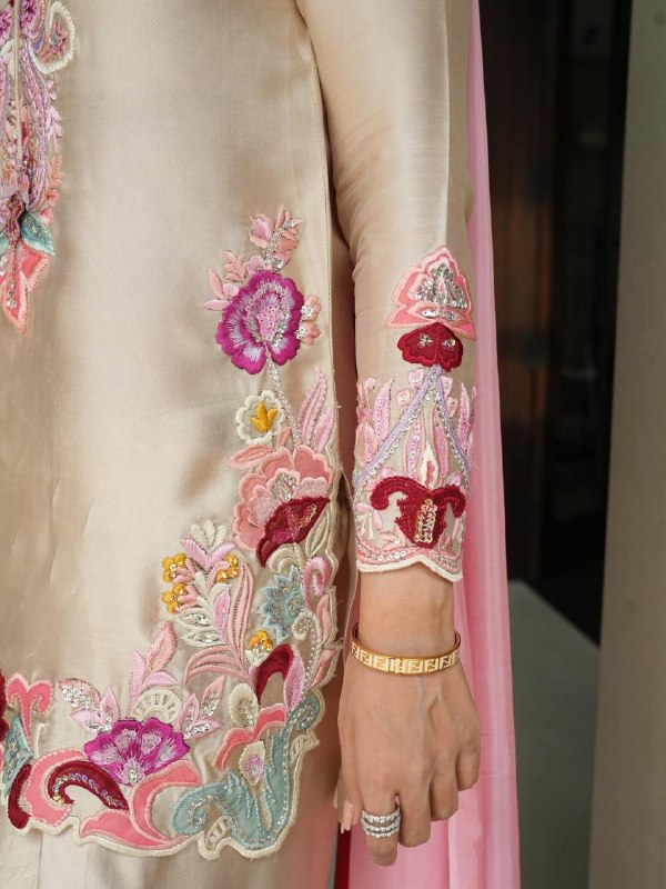 Timeless Beauty in Striking Ensemble