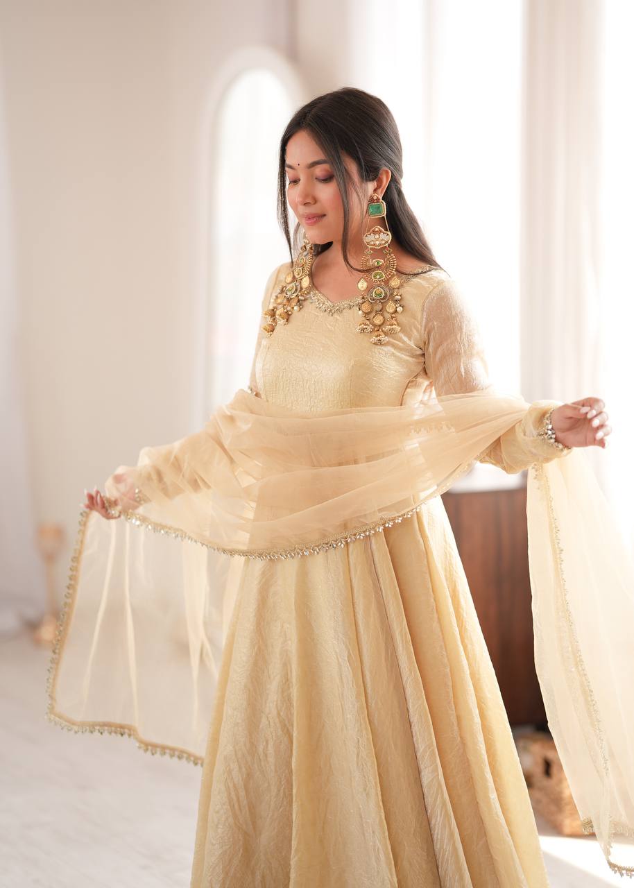 Graceful Charm of a Classic Dress