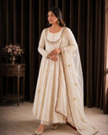Chic Elegance Captured in a Moment