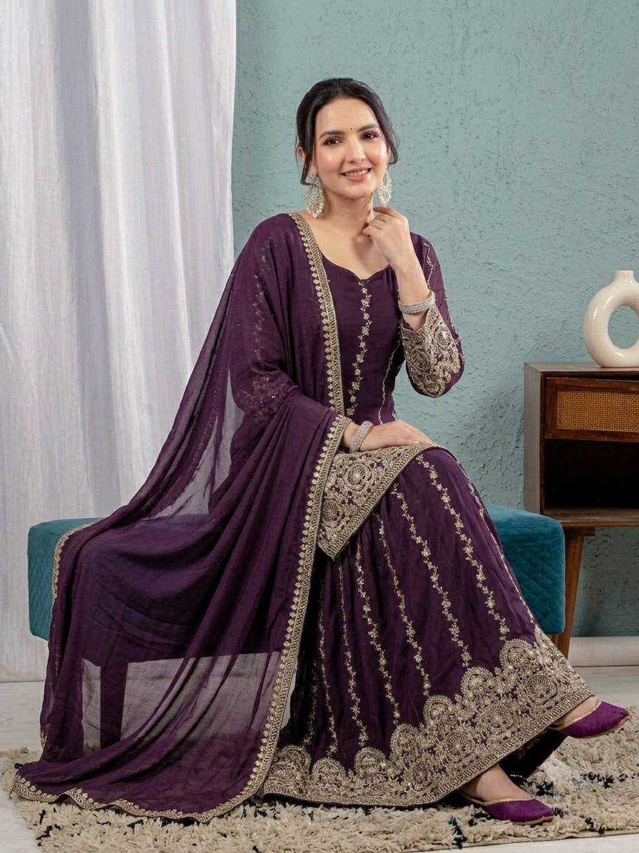 Stylish Purple Ensemble for Modern Women