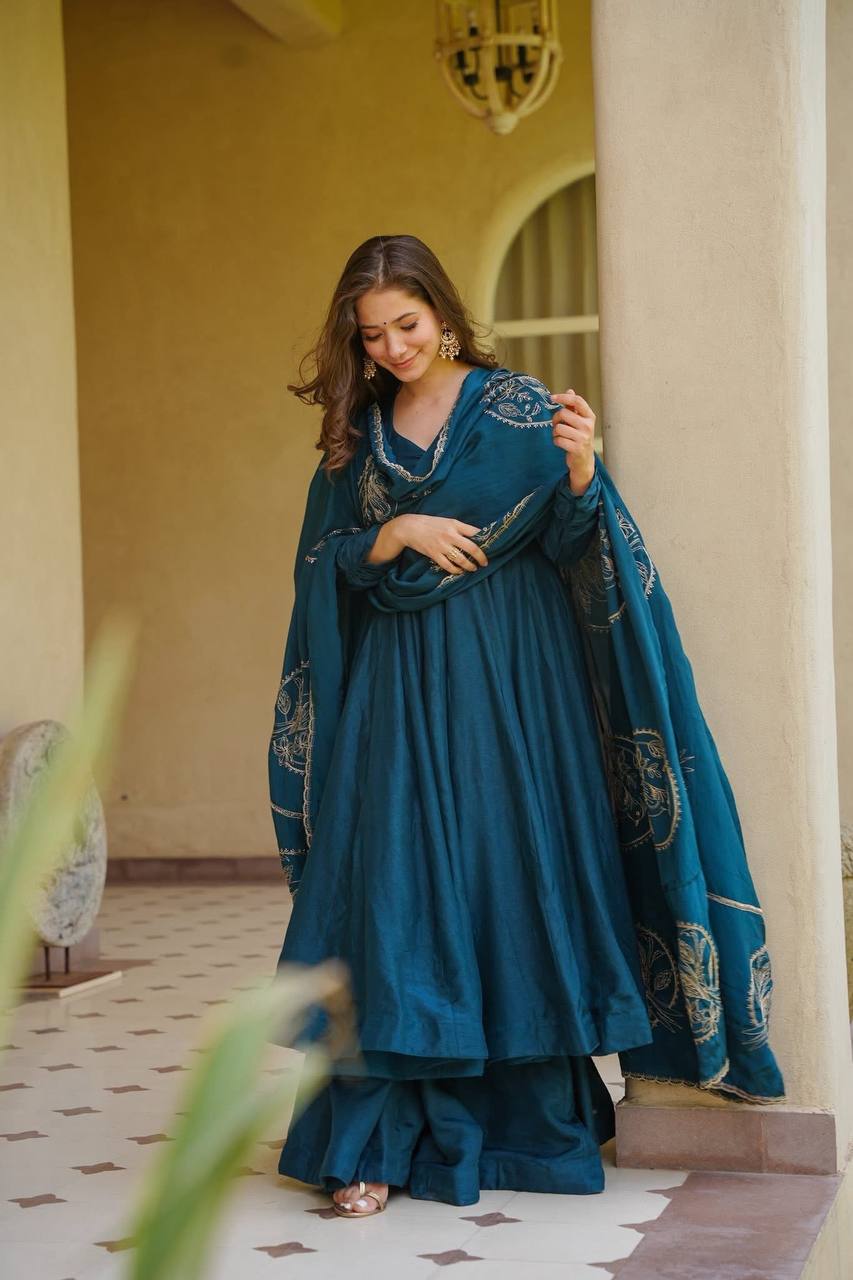 Captivating Style in a Blue Ensemble