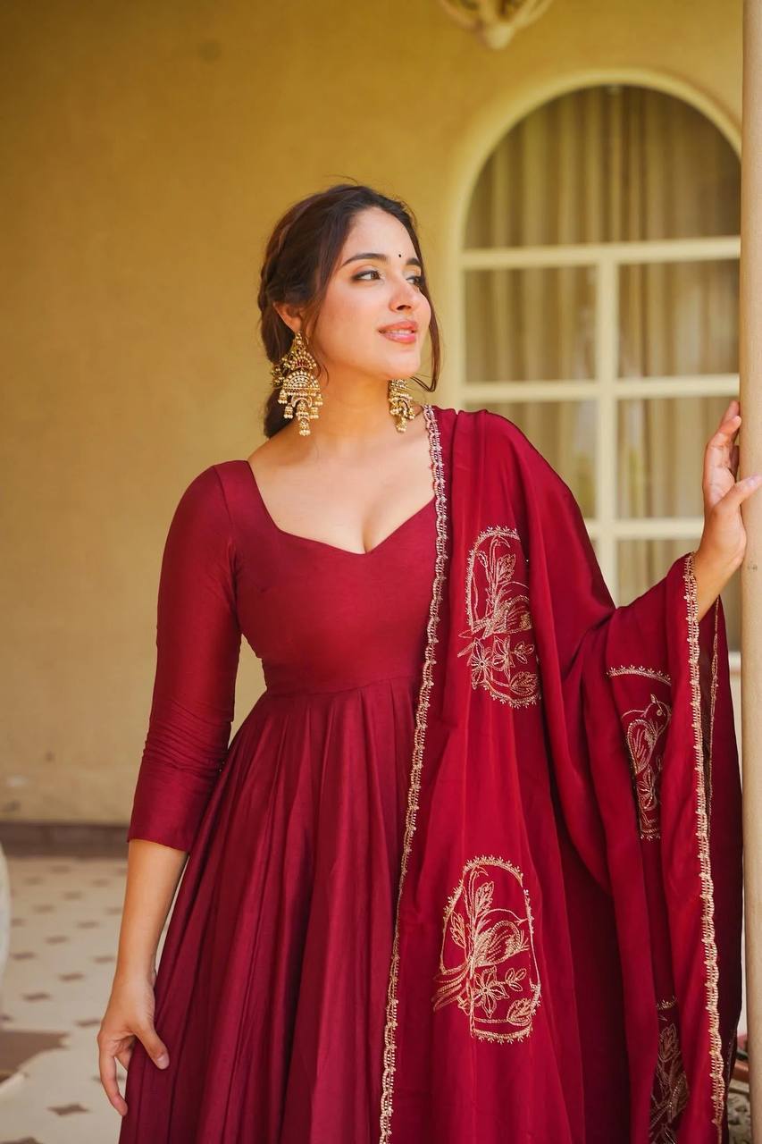 Elegant Embroidered Anarkali Suit Set