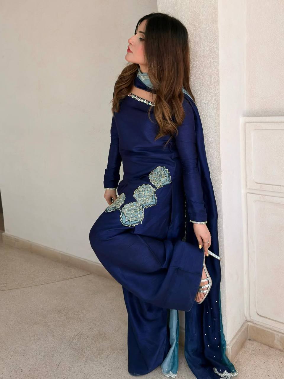 Chic Traditional Outfit for Special Occasions