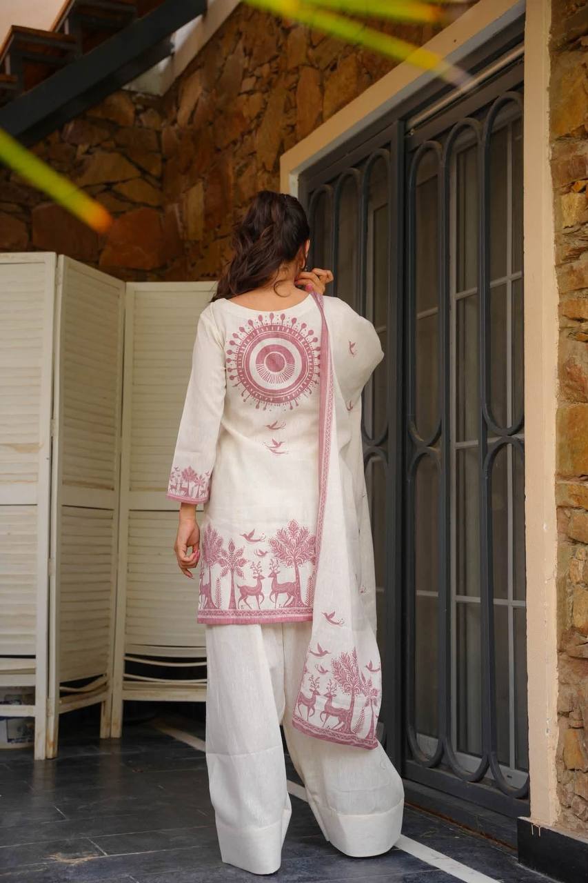 Elegant Fusion: A Woman in Sari Splendor