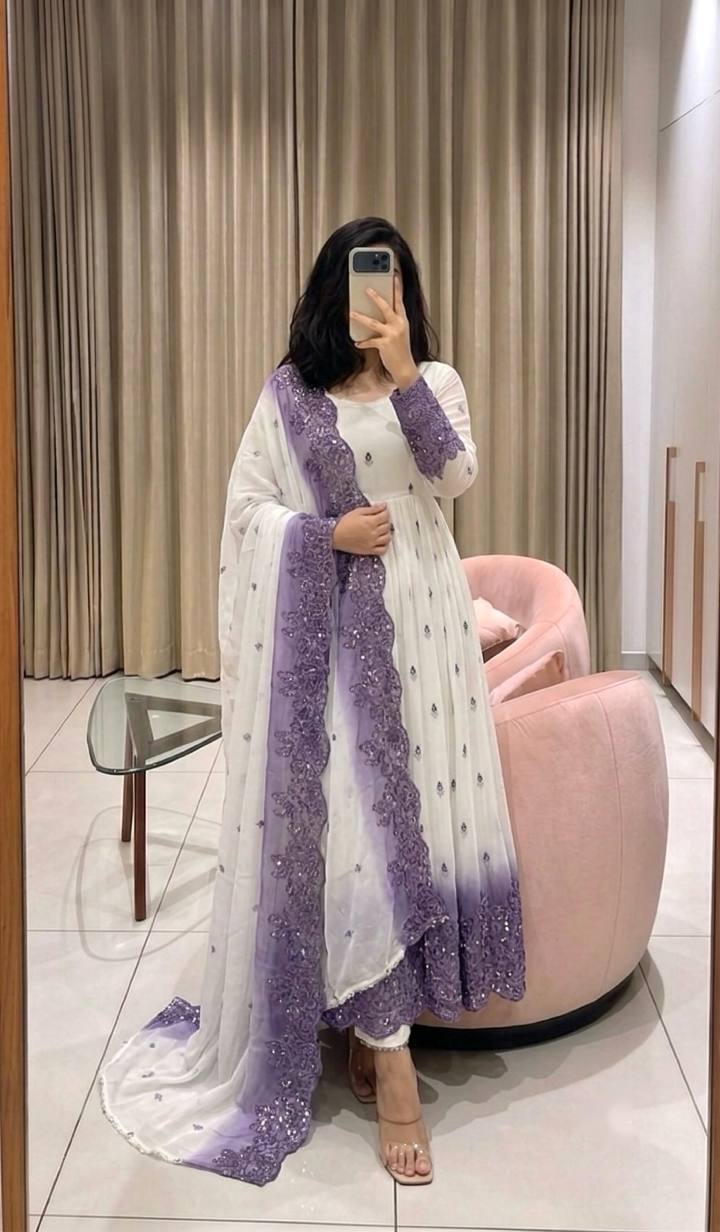 Fashion Forward Selfie in Stunning Attire