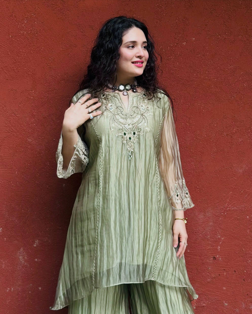 Verdant Beauty  A Woman's Floral Retreat