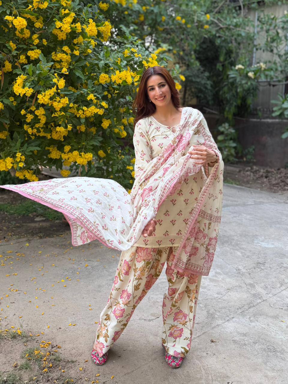 Elegant Floral Suit for Modern Women