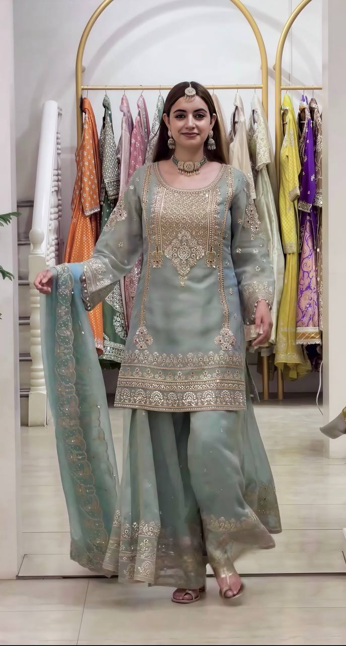 Elegant Tailored Suit for Confident Women