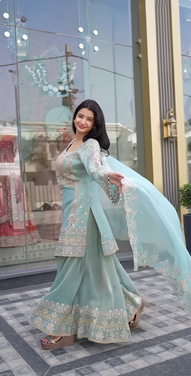 Elegant Tailored Suit for Confident Women