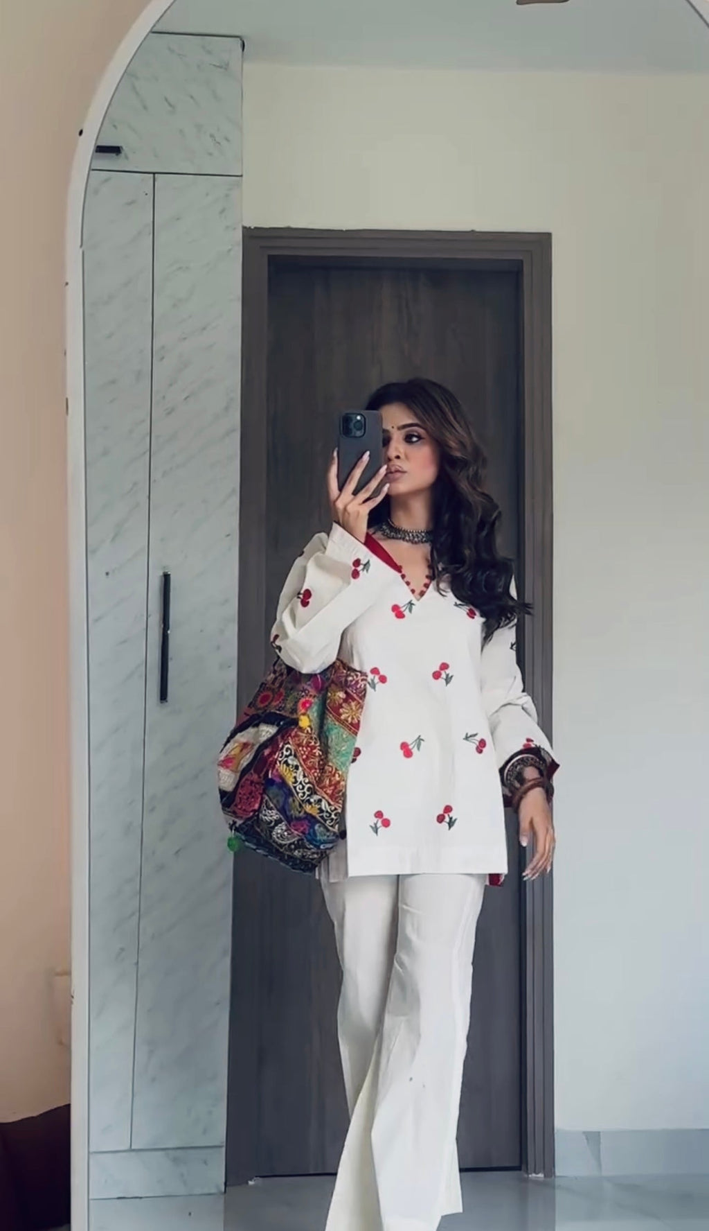Selfie-Ready Capture Your Style in This Suit