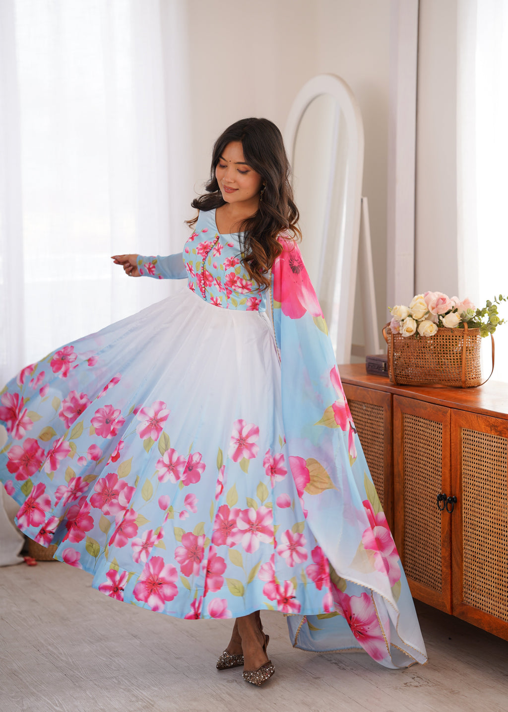 Chic Blue Floral Dress for Stylish Women